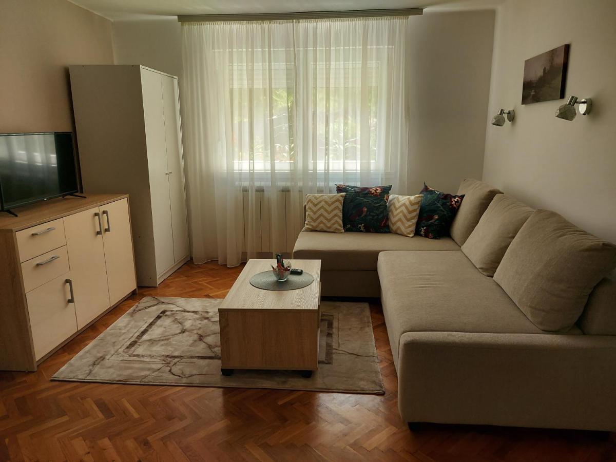 Apartment Holiday Врнячка-Баня Экстерьер фото